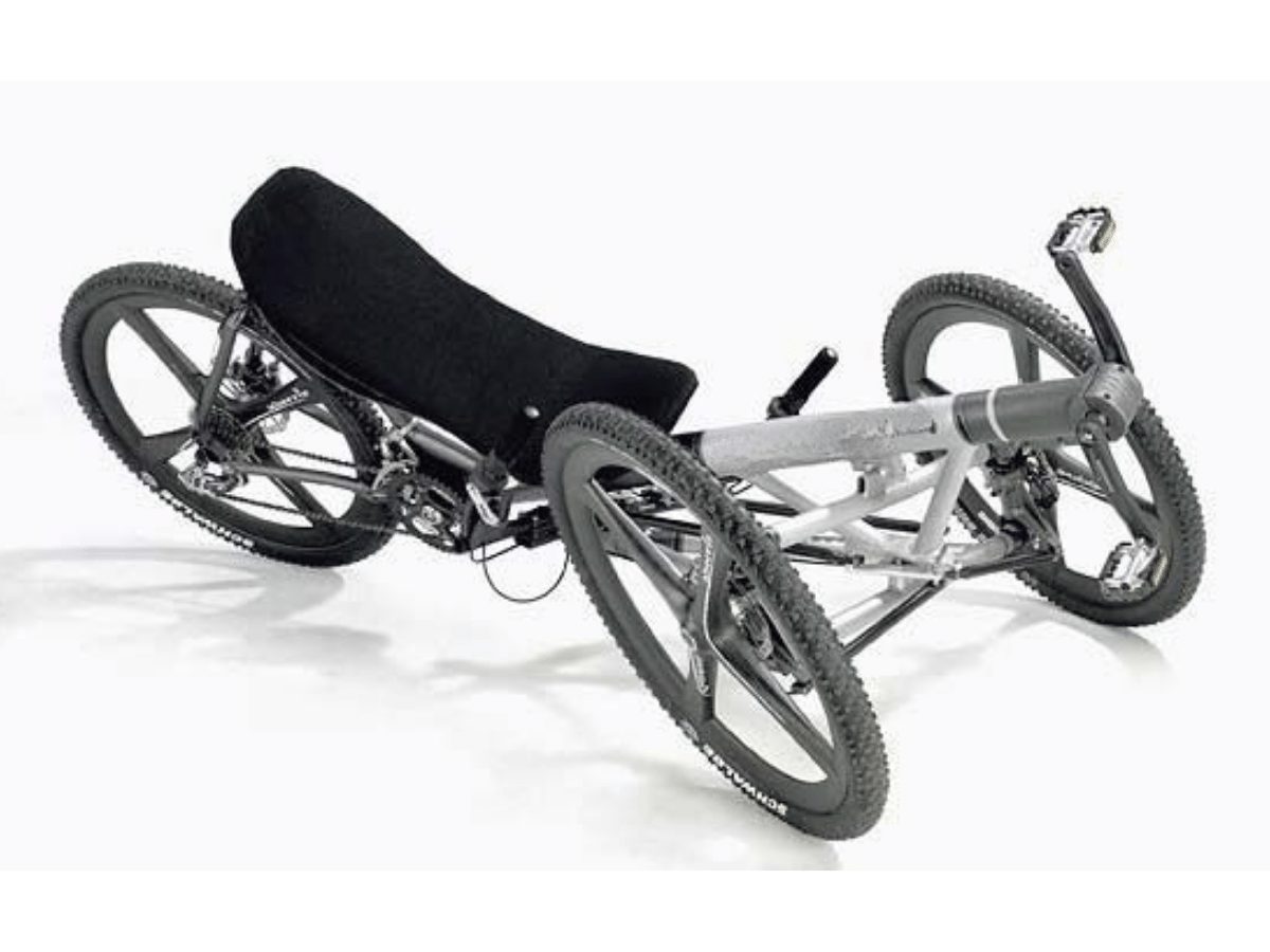 tilting electric tricycle